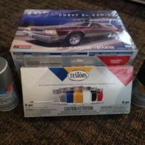 Model Car Building Kit - Picture 2 of 4
